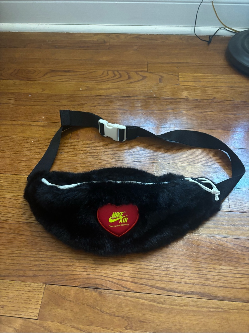 Nike x Olivia Kim Heritage Faux Fur Waist Bag Fanny Pack Belt Bag Nike Air Black